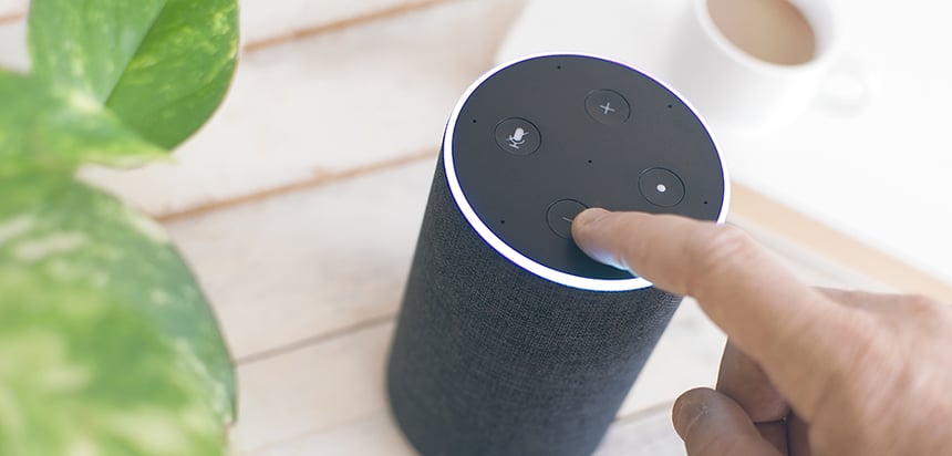 AdobeStock_299305755_bearbeitet_SHE_Blog_Alexa wer ist der Boss_960x460px